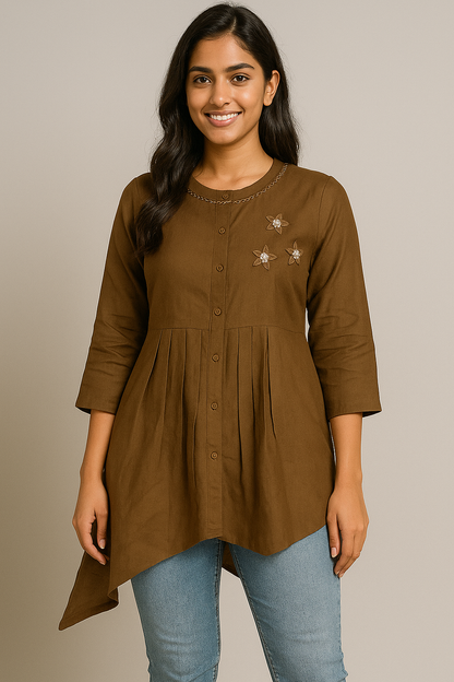 Glassy short tops with premium looks tops black