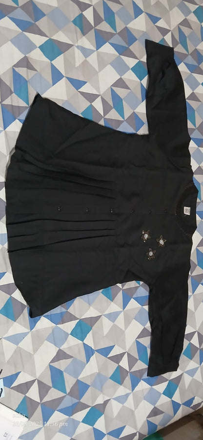 Glassy short tops with premium looks tops black